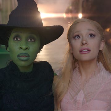 l to r cynthia erivo is elphaba and ariana grande is glinda in wicked, directed by jon m chu l to r cynthia erivo is elphaba and ariana grande is glinda in wicked, directed by jon m chu