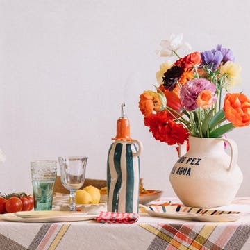 brousse ceramics botijos, jarras, bandejas