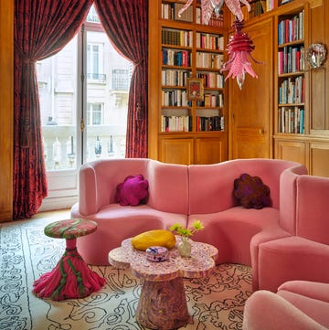 final selects of eli mizahi residence, designed by uchronia in the 8eme arrondisment of paris for elle decor, march 2025 issue styling on shoot by olivia gregory